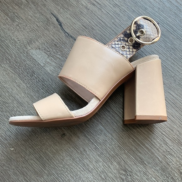Banana Republic Block Heeled Sandals - Picture 3 of 11